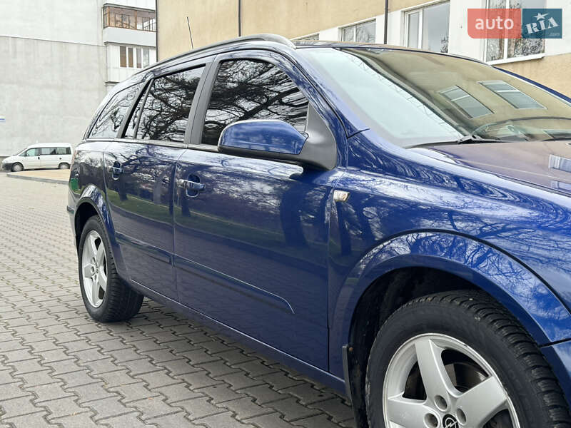 Универсал Opel Astra 2004 в Звягеле