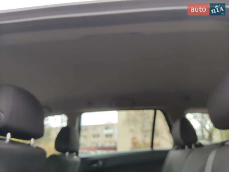 Універсал Opel Astra 2010 в Луцьку