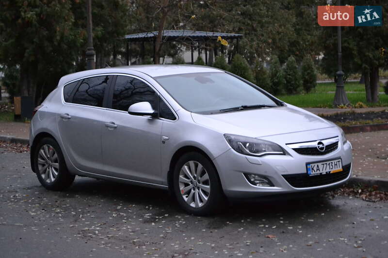 Хетчбек Opel Astra 2011 в Києві