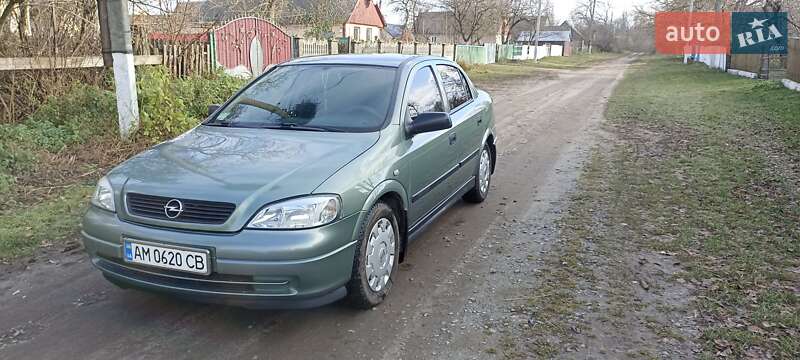 Седан Opel Astra 2008 в Житомирі