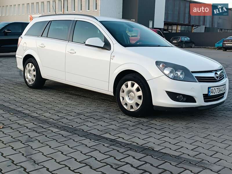 Універсал Opel Astra 2010 в Хусті фото 4 Універсал Opel Astra 2010 в Хусті