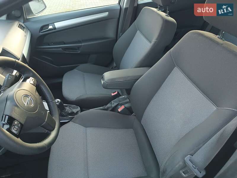 Універсал Opel Astra 2010 в Хусті фото 15 Універсал Opel Astra 2010 в Хусті