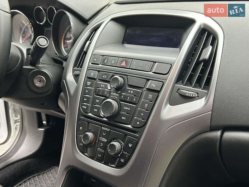 Седан Opel Astra 2017 в Мукачевому фото 22 Седан Opel Astra 2017 в Мукачевому