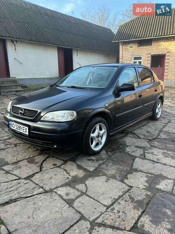 Седан Opel Astra 1998 в Чорткові