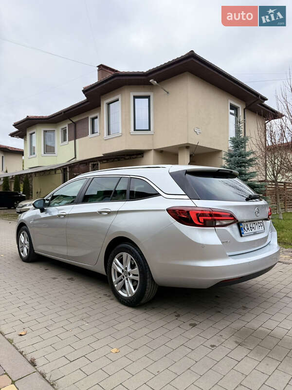 Універсал Opel Astra 2018 в Києві
