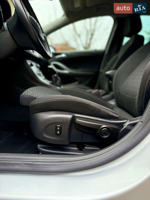 Універсал Opel Astra 2018 в Києві