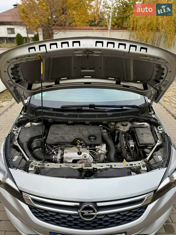 Універсал Opel Astra 2018 в Києві