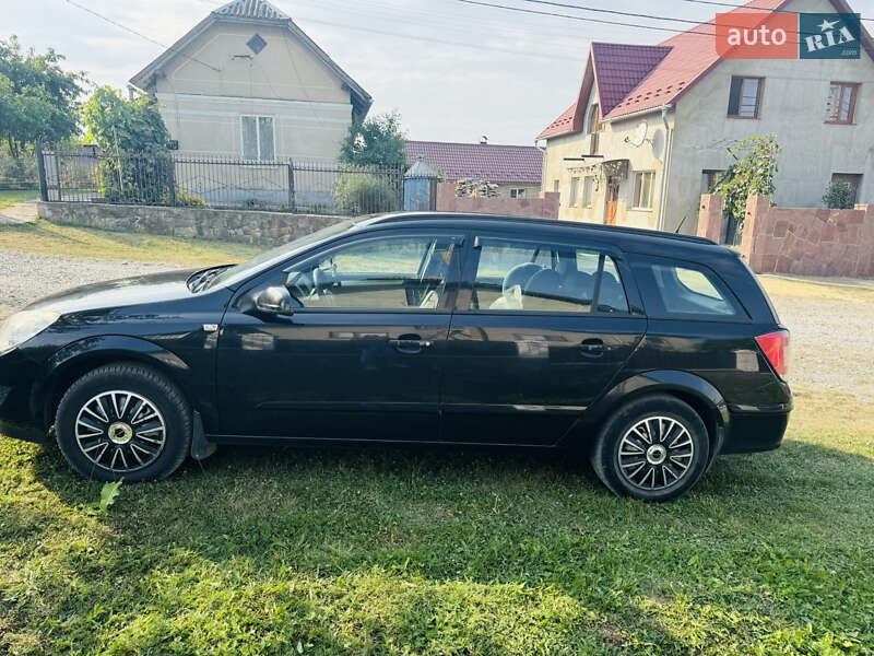 Универсал Opel Astra 2008 в Бучаче