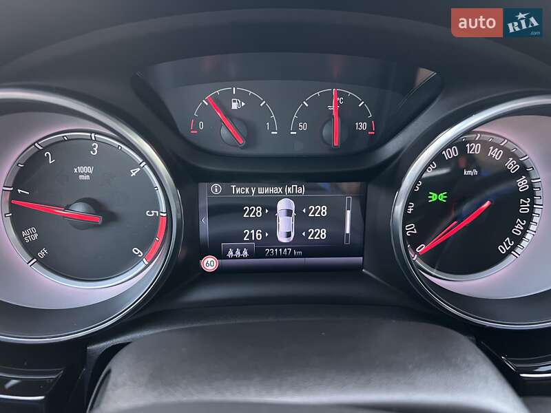 Універсал Opel Astra 2016 в Черкасах