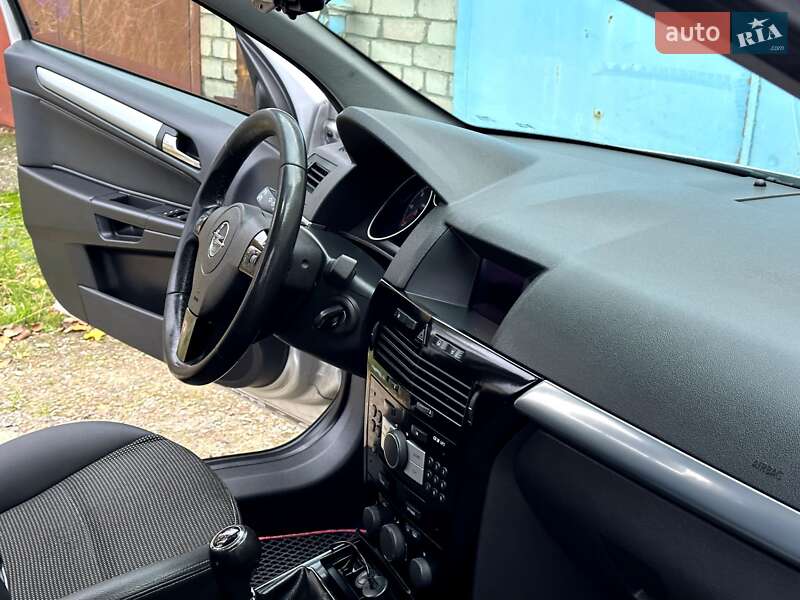 Универсал Opel Astra 2009 в Николаеве фото 34 Универсал Opel Astra 2009 в Николаеве