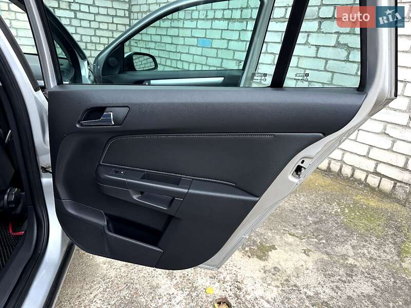 Универсал Opel Astra 2009 в Николаеве фото 36 Универсал Opel Astra 2009 в Николаеве