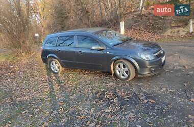 Универсал Opel Astra 2005 в Самборе