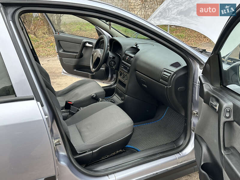 Седан Opel Astra 2007 в Новому Бузі