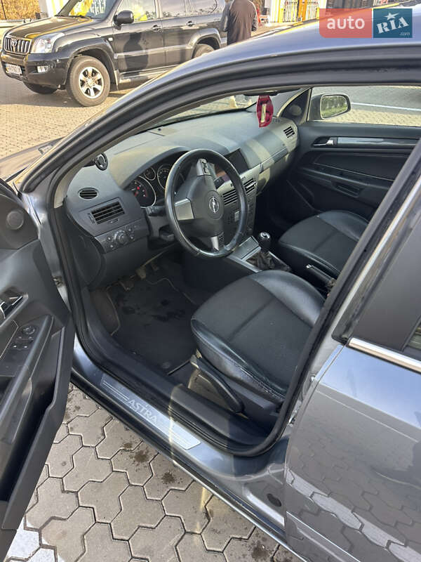 Хэтчбек Opel Astra 2004 в Киеве фото 7 Хэтчбек Opel Astra 2004 в Киеве