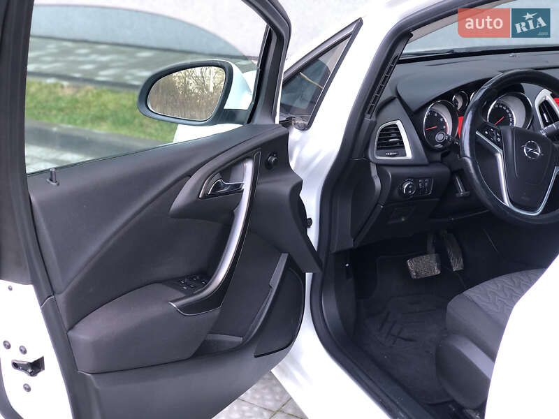 Хетчбек Opel Astra 2014 в Львові фото 38 Хетчбек Opel Astra 2014 в Львові