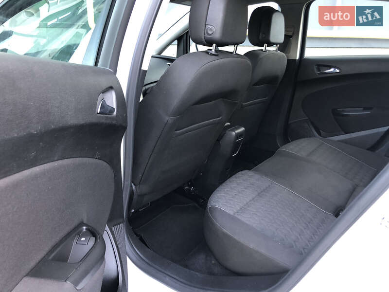 Хетчбек Opel Astra 2014 в Львові фото 43 Хетчбек Opel Astra 2014 в Львові