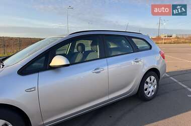 Универсал Opel Astra 2011 в Радивилове