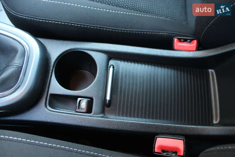 Универсал Opel Astra 2015 в Дрогобыче фото 71 Универсал Opel Astra 2015 в Дрогобыче