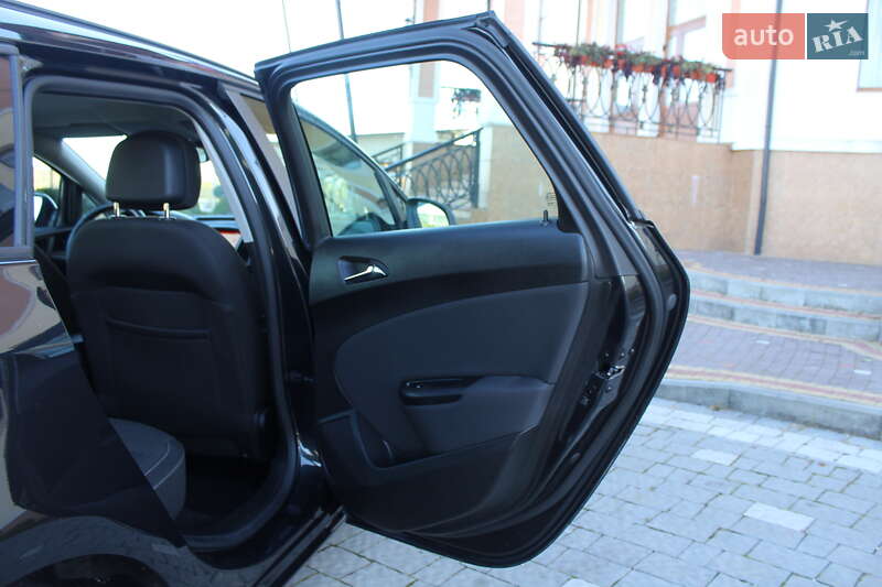 Универсал Opel Astra 2015 в Дрогобыче фото 92 Универсал Opel Astra 2015 в Дрогобыче