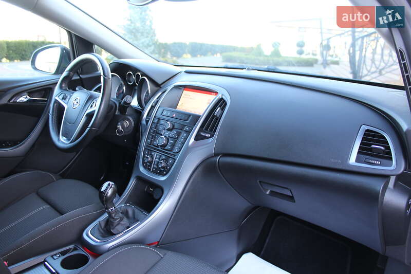 Универсал Opel Astra 2015 в Дрогобыче фото 95 Универсал Opel Astra 2015 в Дрогобыче