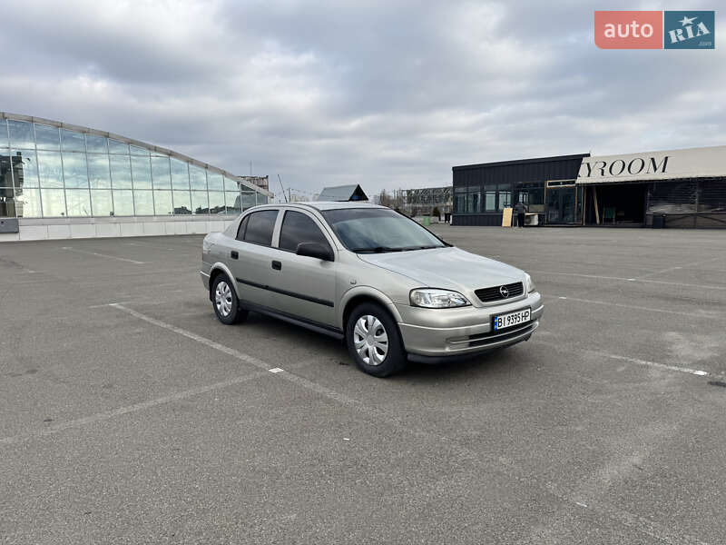 Седан Opel Astra 2008 в Киеве