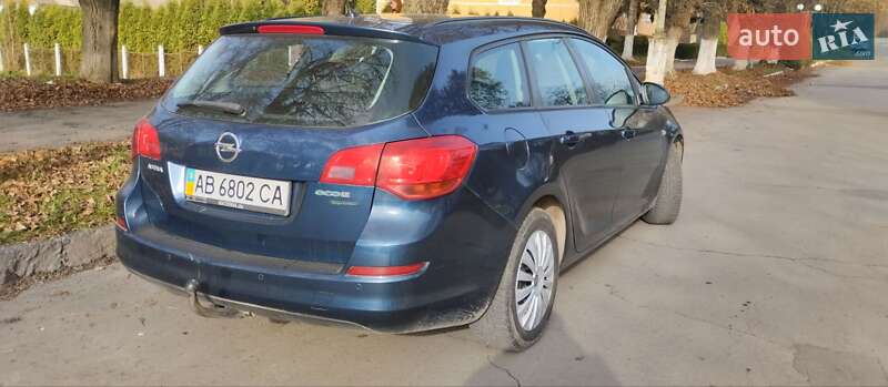 Універсал Opel Astra 2011 в Кам'янець-Подільському