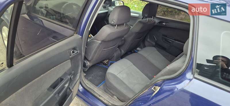 Універсал Opel Astra 2006 в Кременчуці