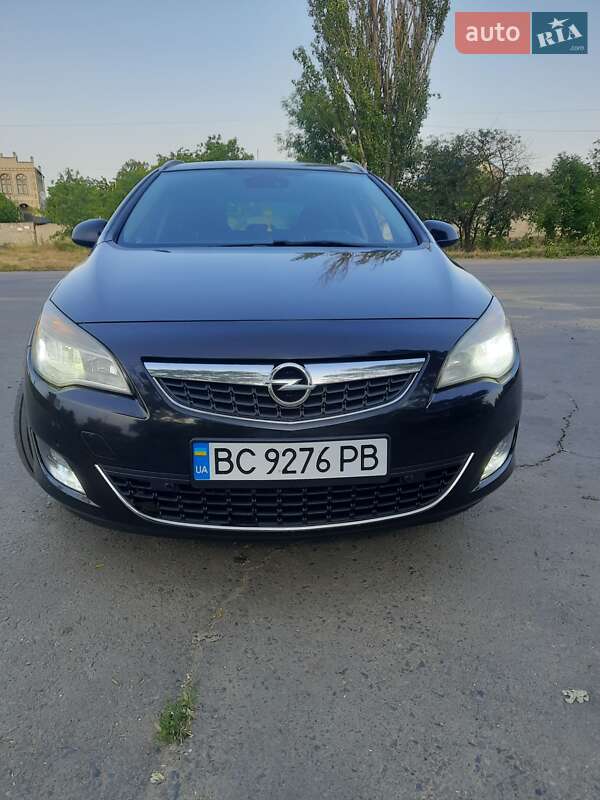 Универсал Opel Astra 2011 в Балте