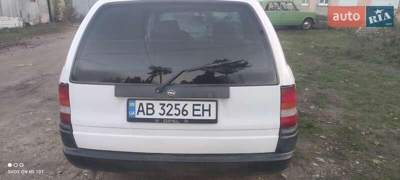 Универсал Opel Astra 1993 в Ямполе фото 5 Универсал Opel Astra 1993 в Ямполе