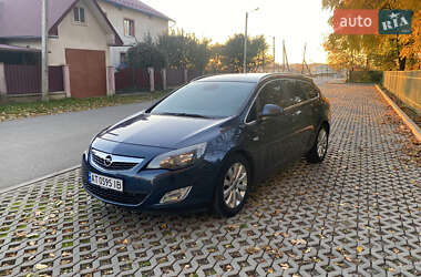 Универсал Opel Astra 2012 в Ивано-Франковске