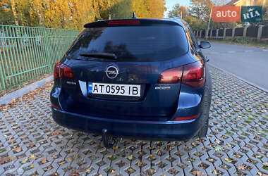 Универсал Opel Astra 2012 в Ивано-Франковске