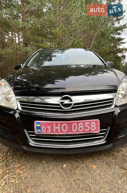 Универсал Opel Astra 2009 в Чернигове