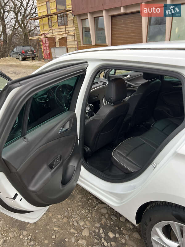 Универсал Opel Astra 2016 в Рожнятове