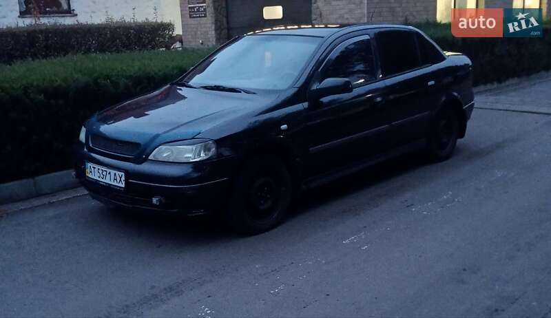 Седан Opel Astra 2006 в Ивано-Франковске