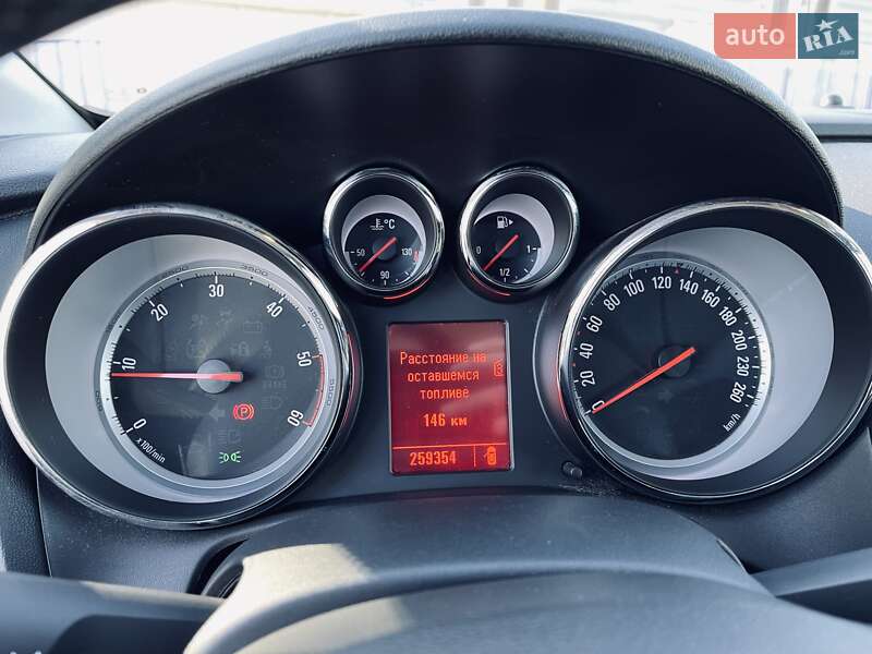 Универсал Opel Astra 2011 в Тернополе