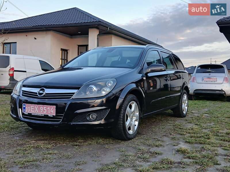 Универсал Opel Astra 2008 в Луцке