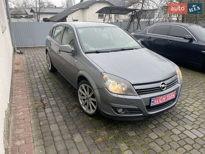 Хэтчбек Opel Astra 2006 в Ивано-Франковске