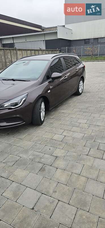Универсал Opel Astra 2016 в Черкассах