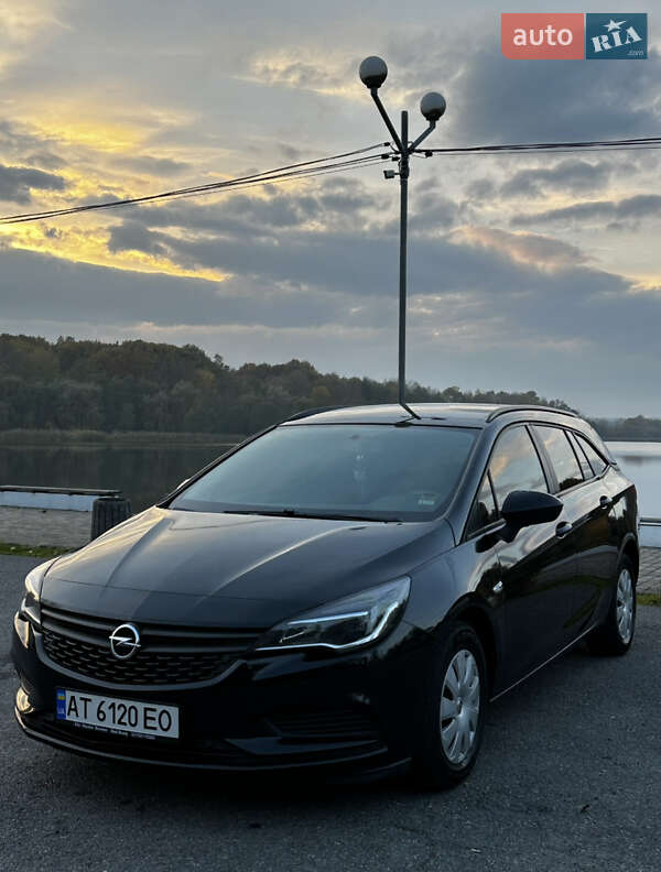 Универсал Opel Astra 2017 в Ивано-Франковске