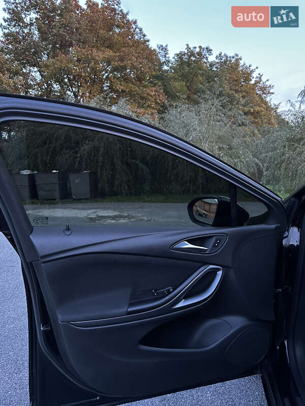 Универсал Opel Astra 2017 в Ивано-Франковске