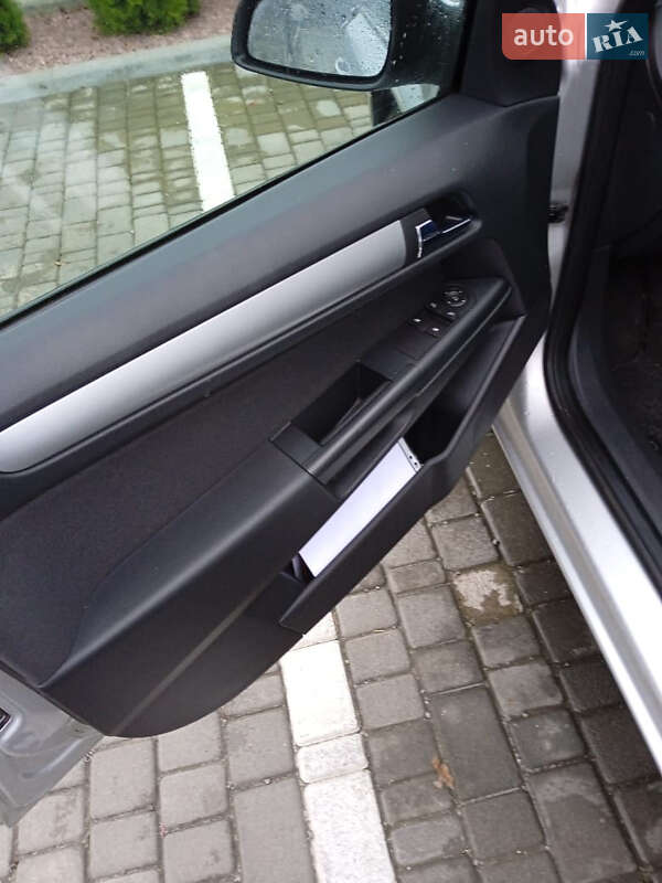 Універсал Opel Astra 2009 в Звягелі фото 14 Універсал Opel Astra 2009 в Звягелі