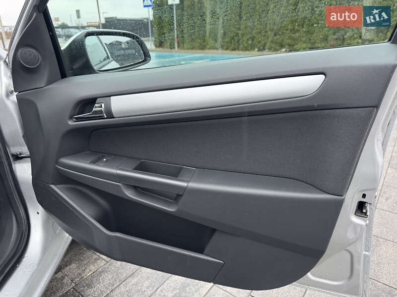 Хетчбек Opel Astra 2009 в Луцьку фото 72 Хетчбек Opel Astra 2009 в Луцьку