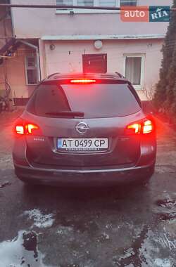 Универсал Opel Astra 2011 в Ивано-Франковске