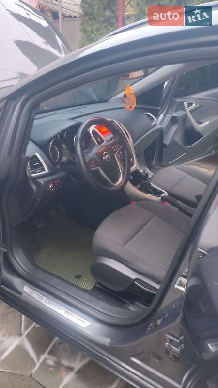 Универсал Opel Astra 2011 в Ивано-Франковске фото 6 Универсал Opel Astra 2011 в Ивано-Франковске