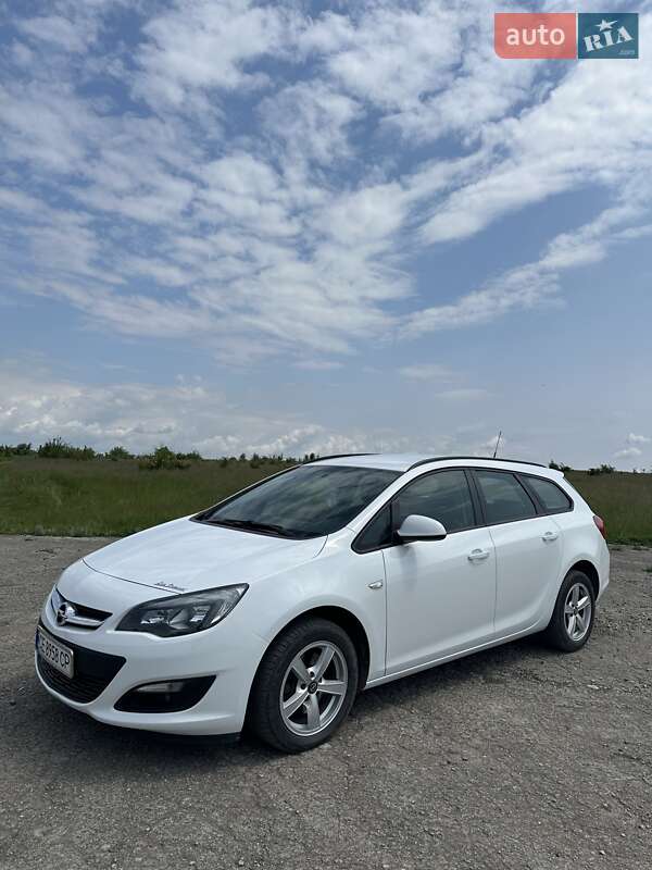 Універсал Opel Astra 2016 в Чернівцях фото 4 Універсал Opel Astra 2016 в Чернівцях