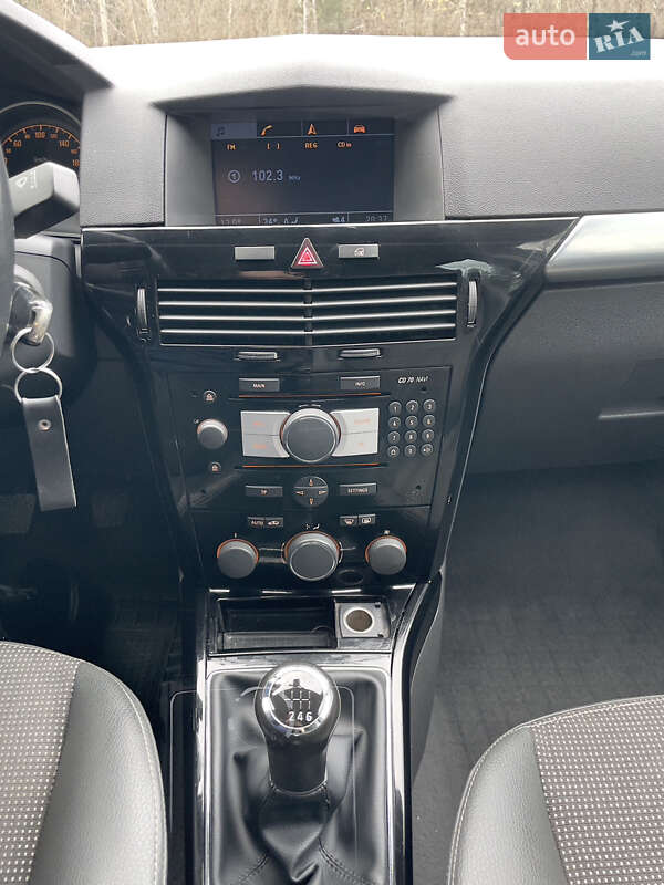 Универсал Opel Astra 2009 в Полонном