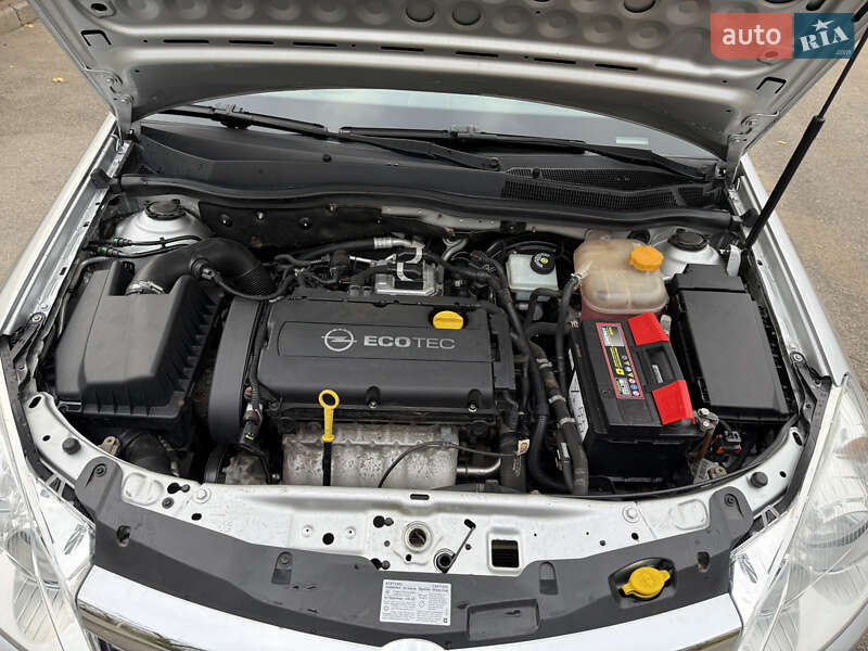 Универсал Opel Astra 2010 в Николаеве фото 9 Универсал Opel Astra 2010 в Николаеве