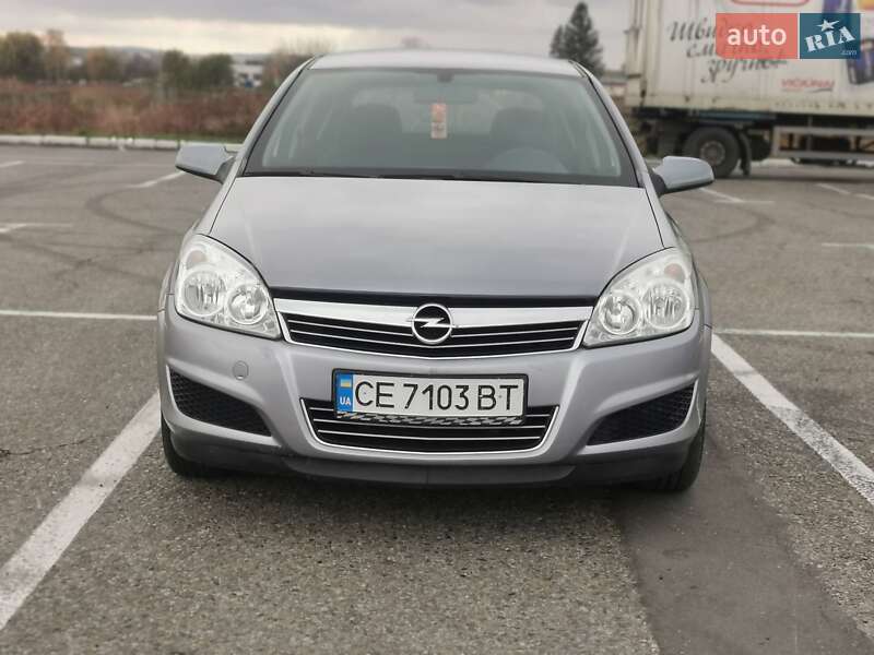 Хетчбек Opel Astra 2009 в Чернівцях