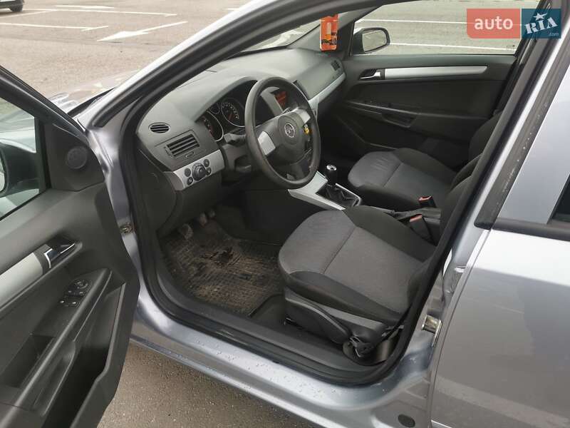 Хетчбек Opel Astra 2009 в Чернівцях