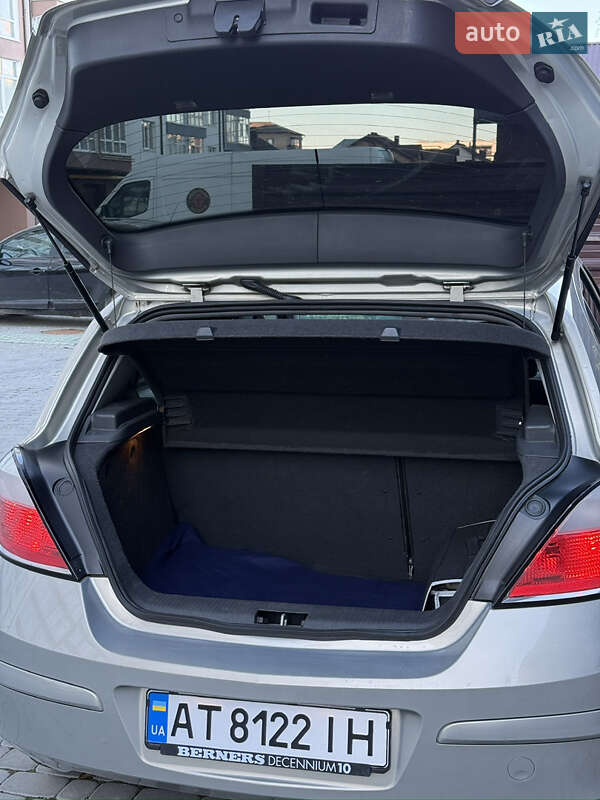 Хэтчбек Opel Astra 2006 в Ивано-Франковске